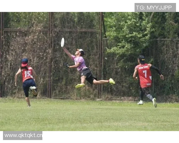 杭州飞盘队在极限运动联赛中以82分稳居积分榜首位 杭州飞盘队在极限运动联赛中以82分稳居积分榜首位